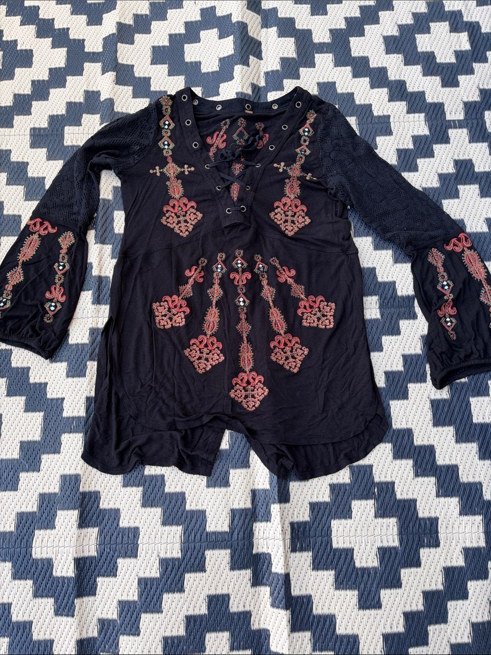 GUC Free People Bohemian Embellished Top with Lace & Embroidered Detail Sz M